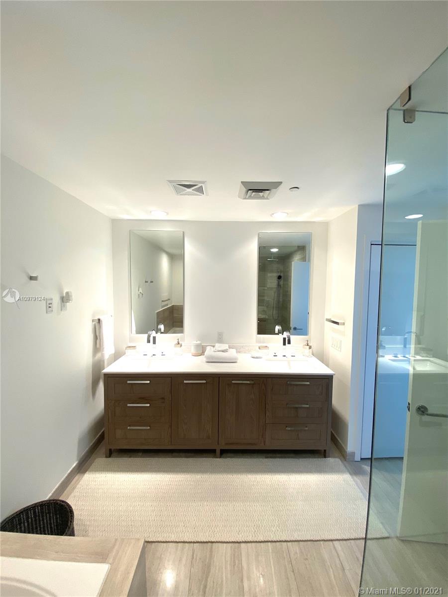 OCEANA KEY BISCAYNE CONDO - Residential