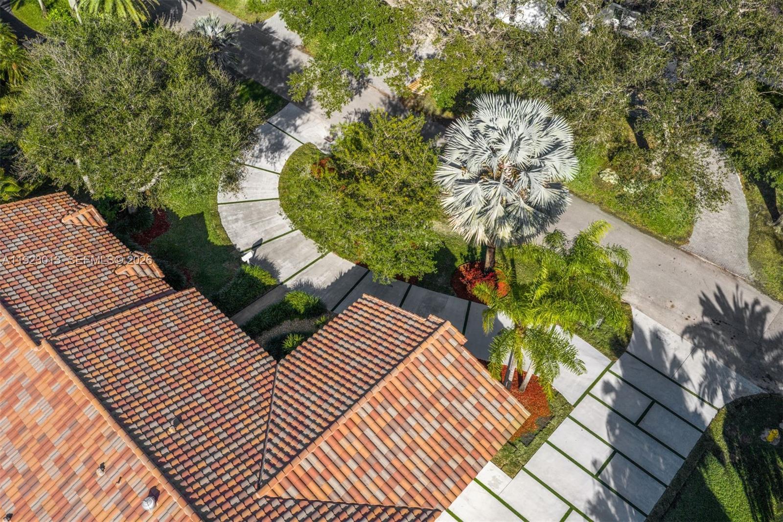 CUTLER BAY ESTATES - Residential