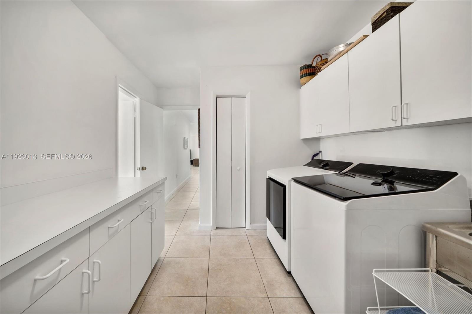 CUTLER BAY ESTATES - Residential