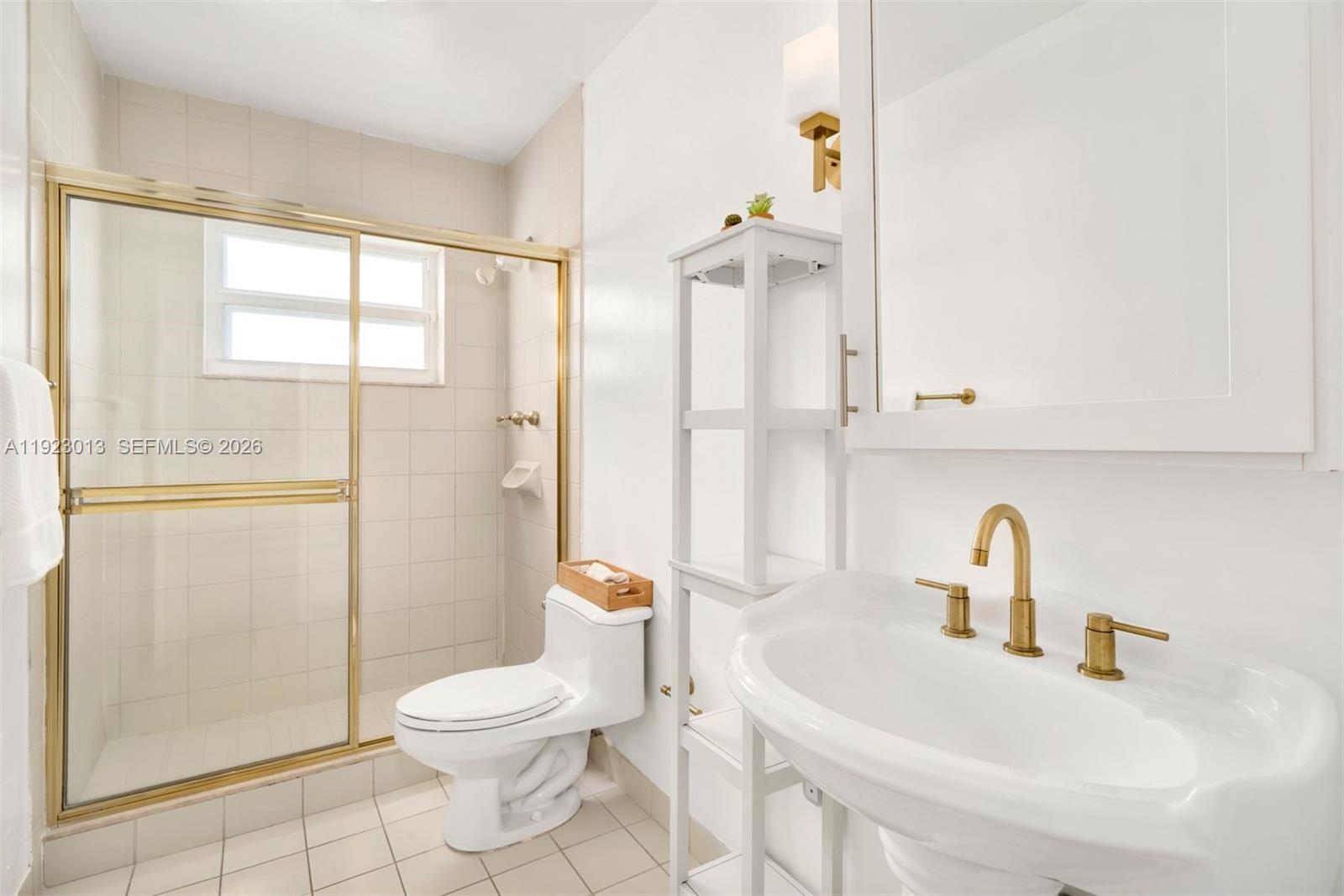 CUTLER BAY ESTATES - Residential