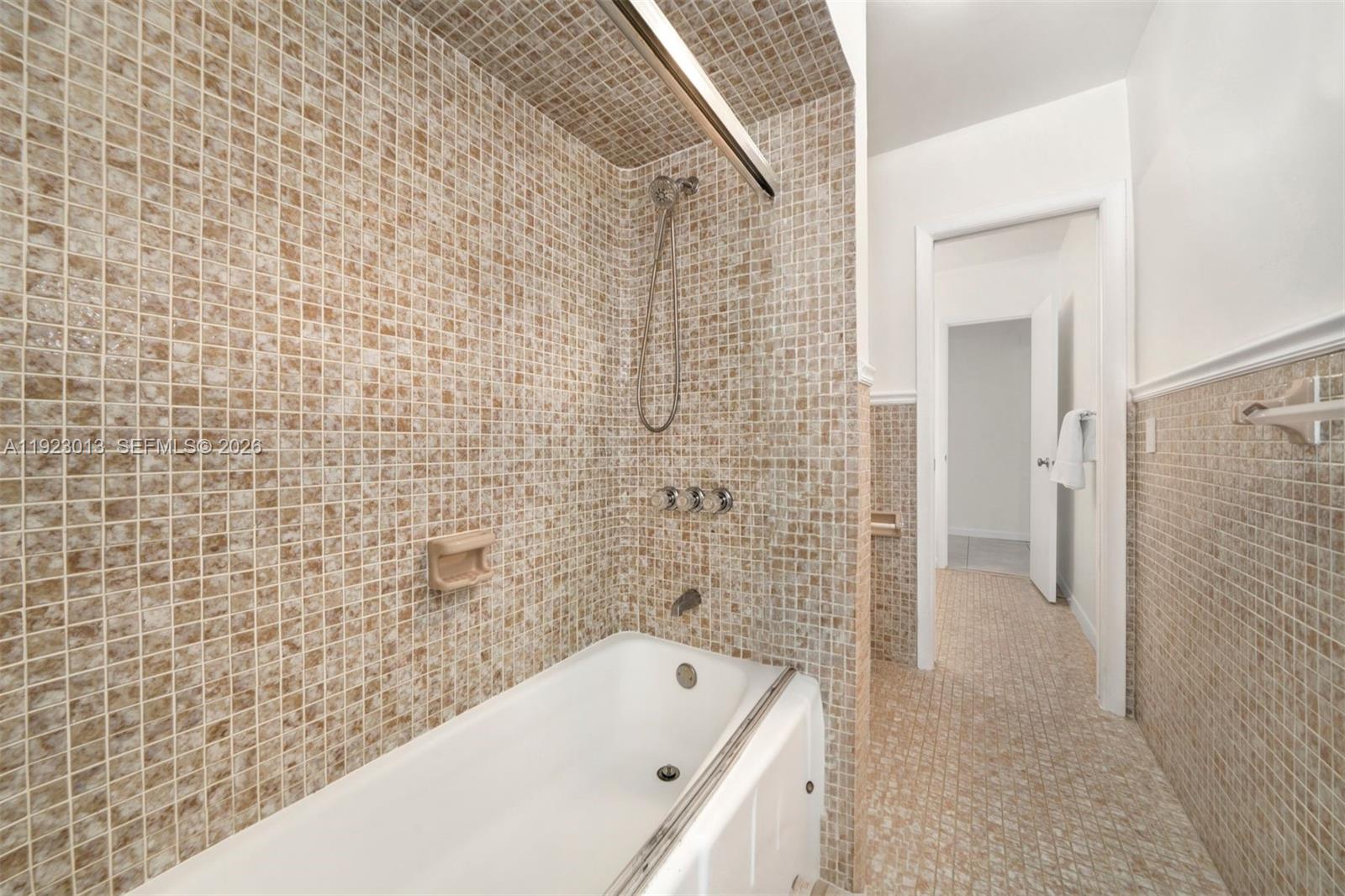 CUTLER BAY ESTATES - Residential