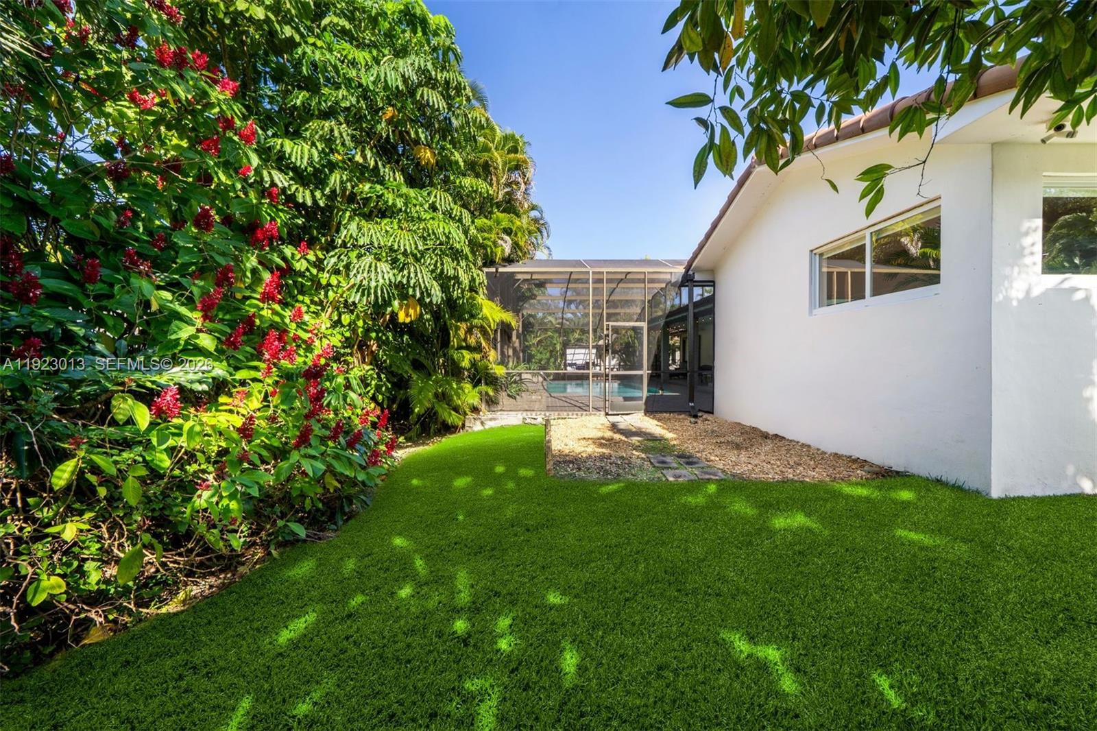 CUTLER BAY ESTATES - Residential