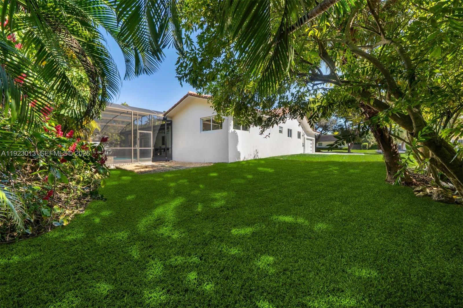 CUTLER BAY ESTATES - Residential