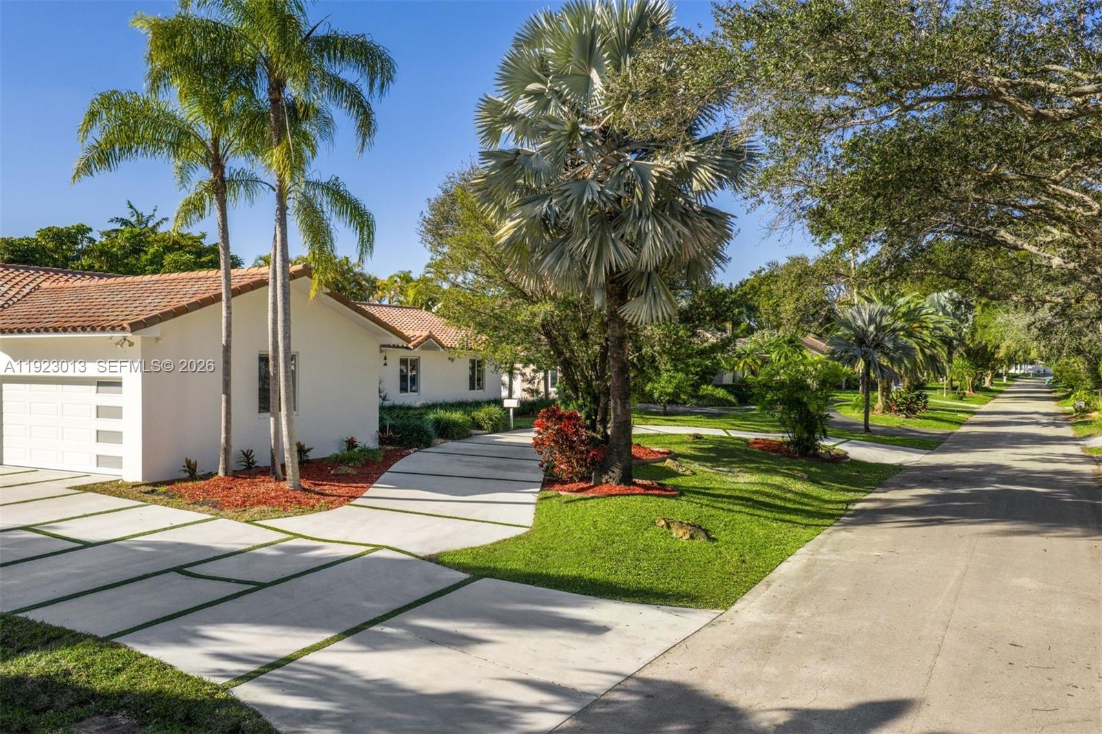 CUTLER BAY ESTATES - Residential