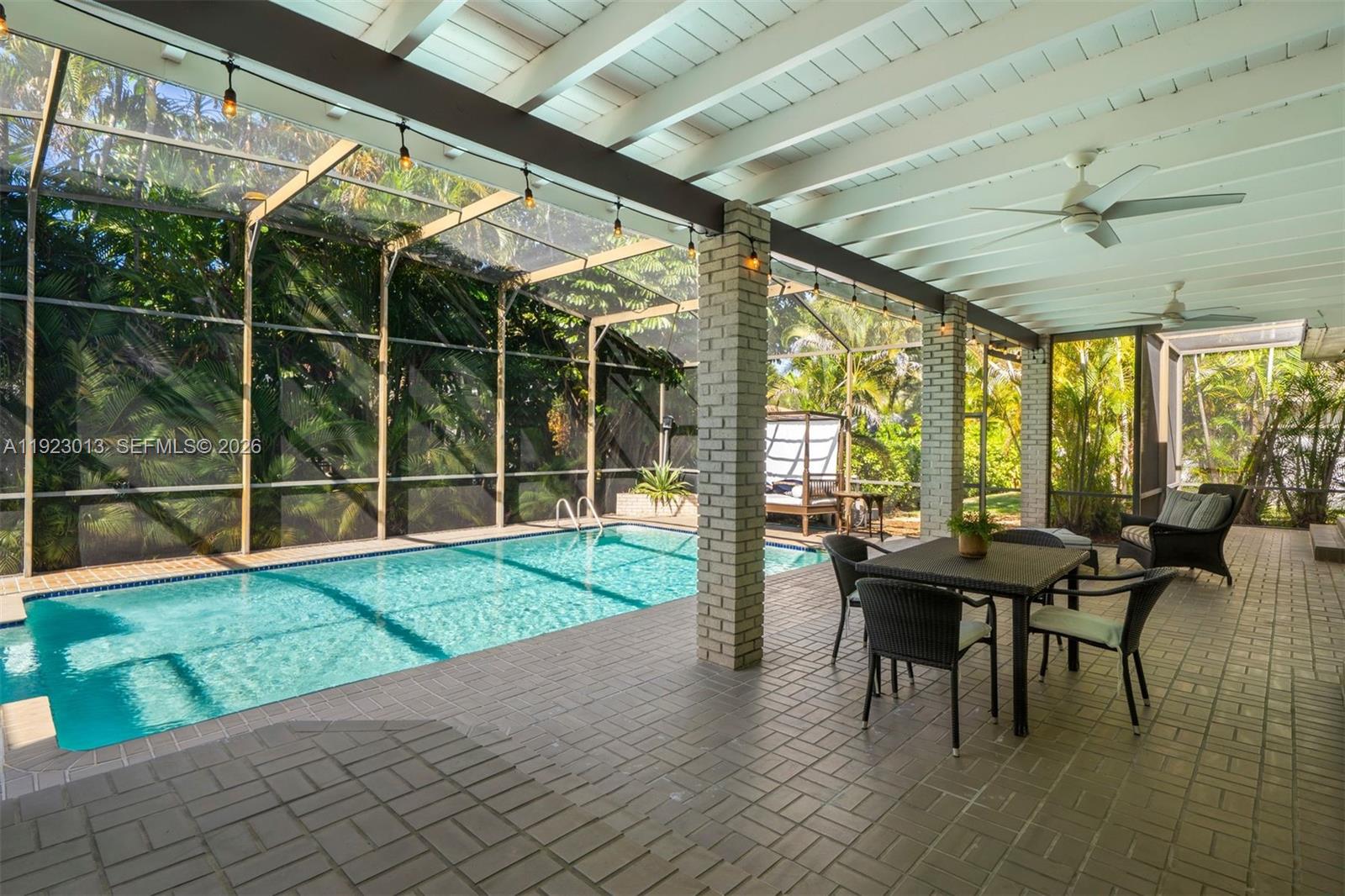 CUTLER BAY ESTATES - Residential