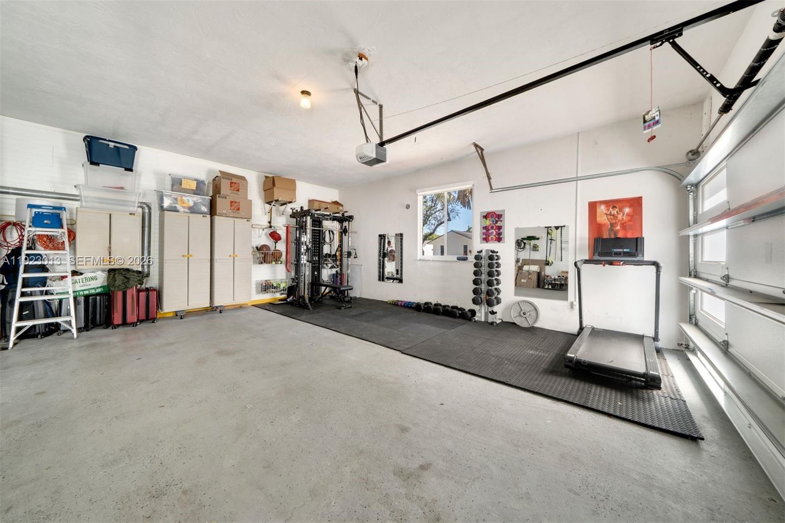 CUTLER BAY ESTATES - Residential