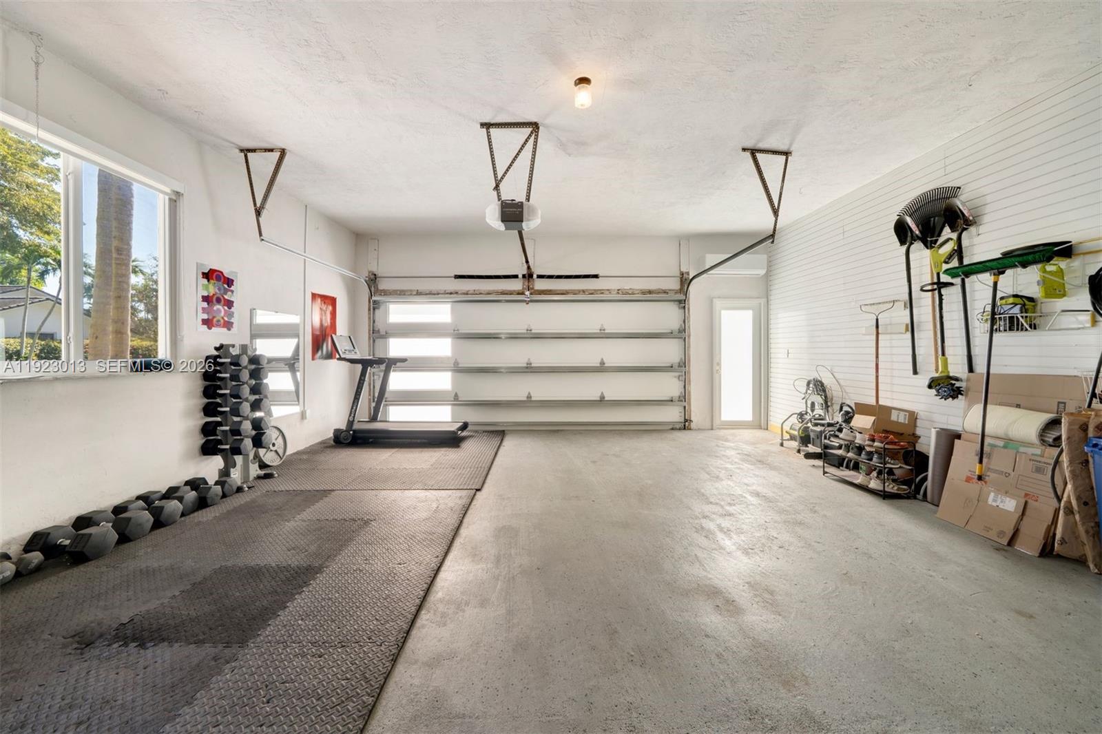 CUTLER BAY ESTATES - Residential