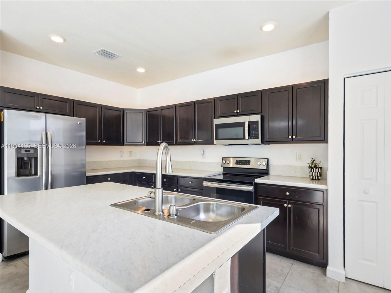 COCO PALM ESTATES - Residential