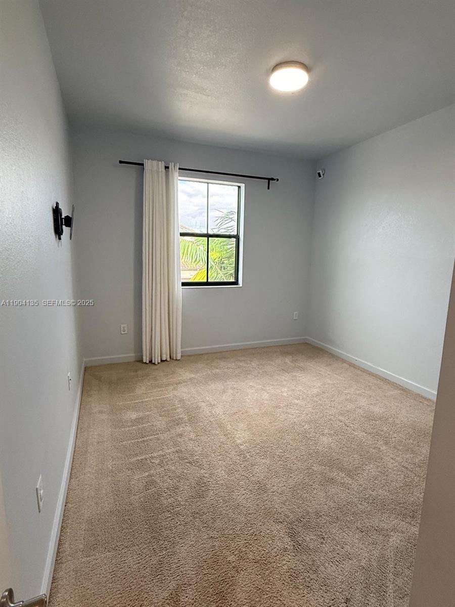 COCO PALM ESTATES - Residential