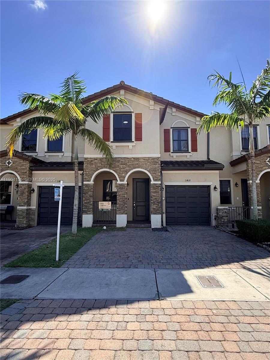 COCO PALM ESTATES - Residential