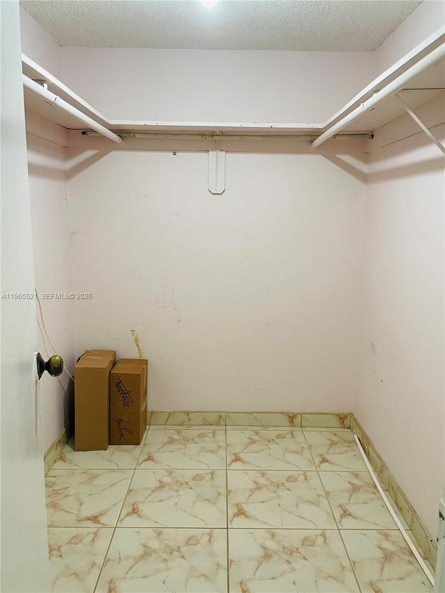 SAMARI LAKE EAST CONDO - Residential