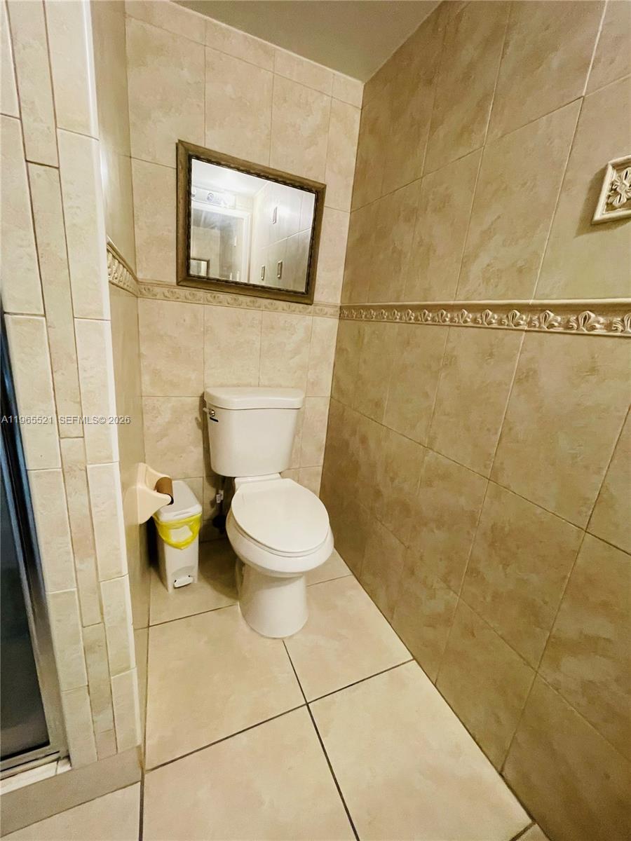 SAMARI LAKE EAST CONDO - Residential