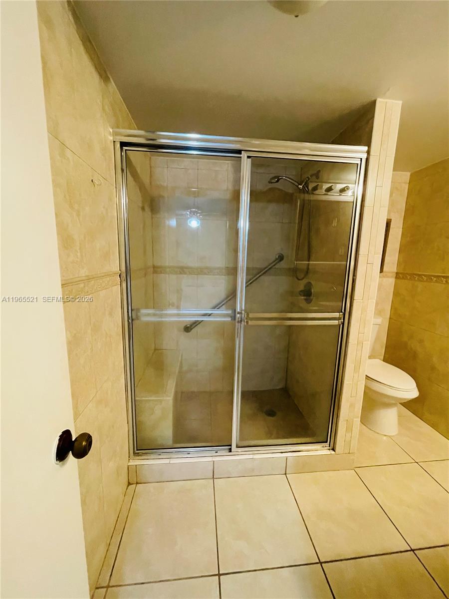 SAMARI LAKE EAST CONDO - Residential