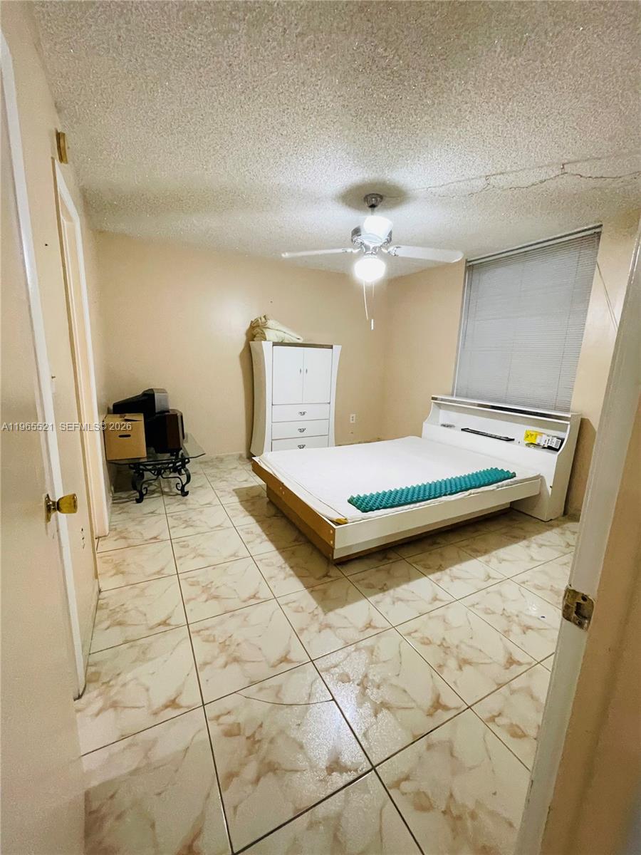 SAMARI LAKE EAST CONDO - Residential