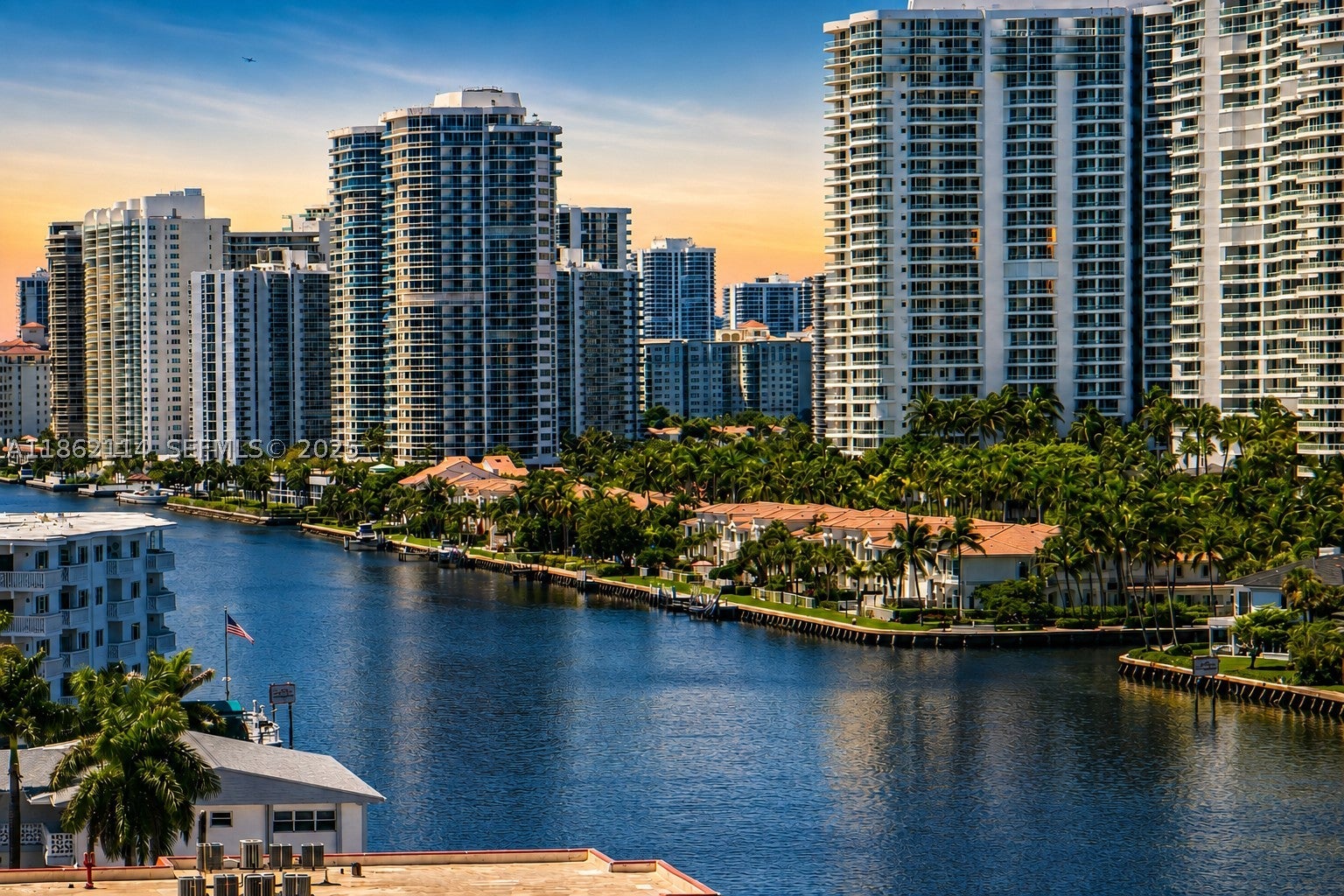 2017 S Ocean Dr 1008