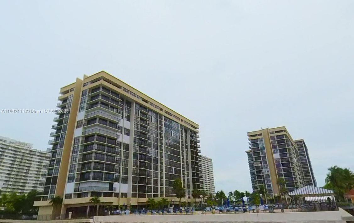 AVANT GARDE CONDO - Residential