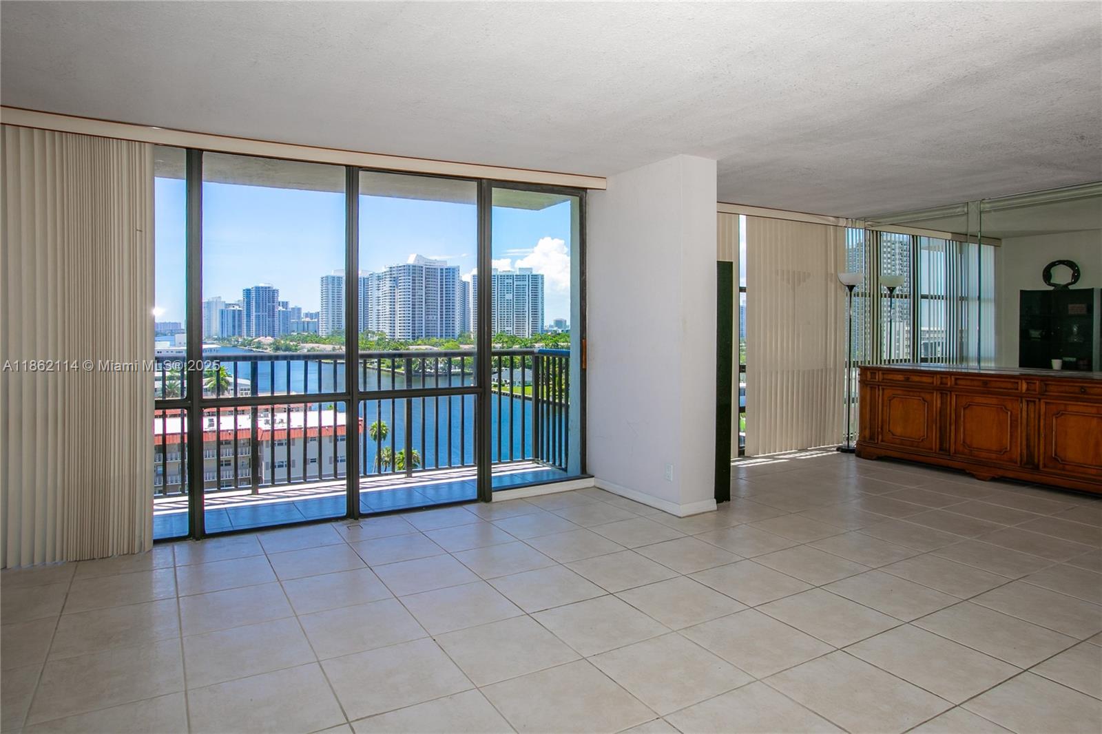 AVANT GARDE CONDO - Residential