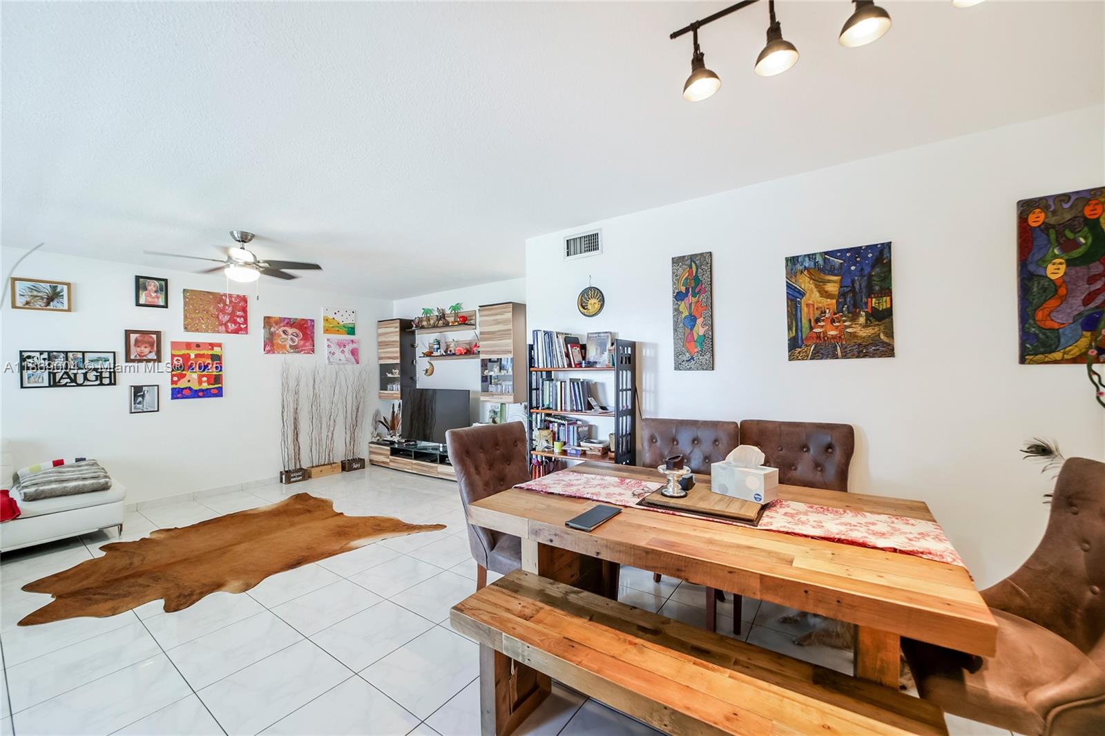 541 Blue Heron Dr 205
