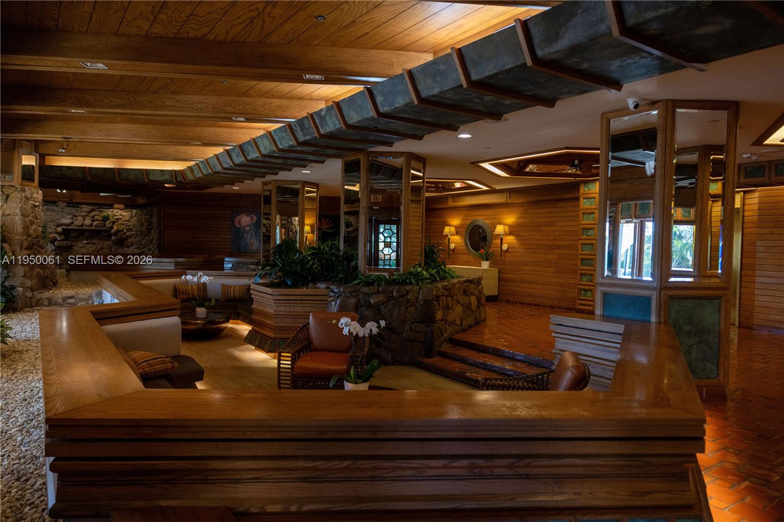 THE TOWERS OF QUAYSIDE CO - Residential