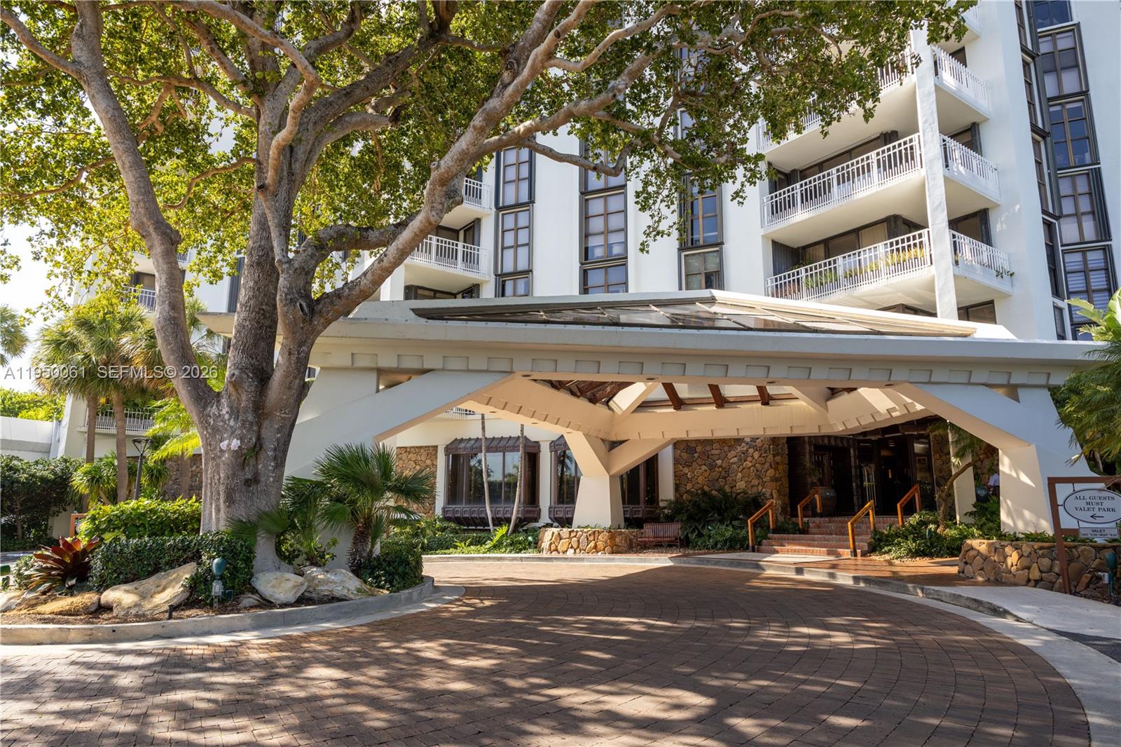 THE TOWERS OF QUAYSIDE CO - Residential