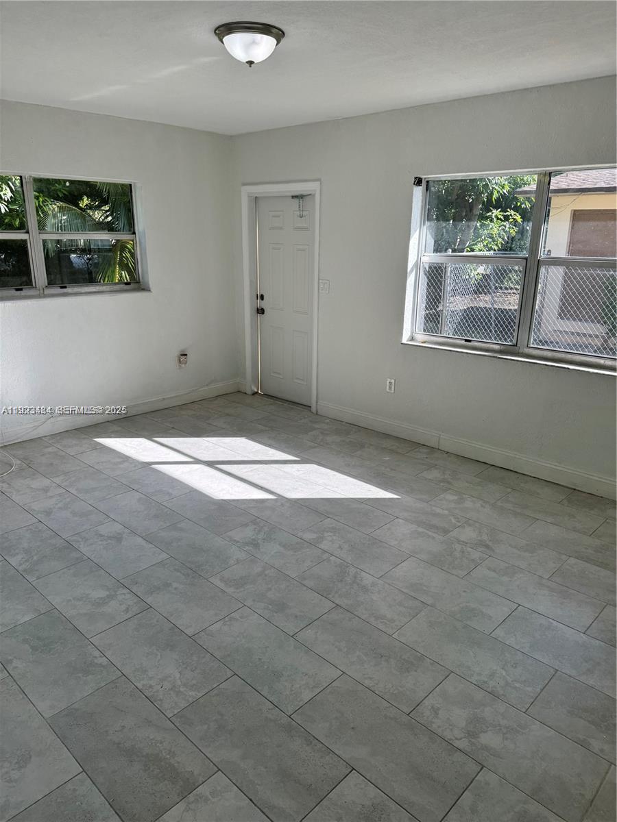 BISCAYNE COURT - Residential Lease