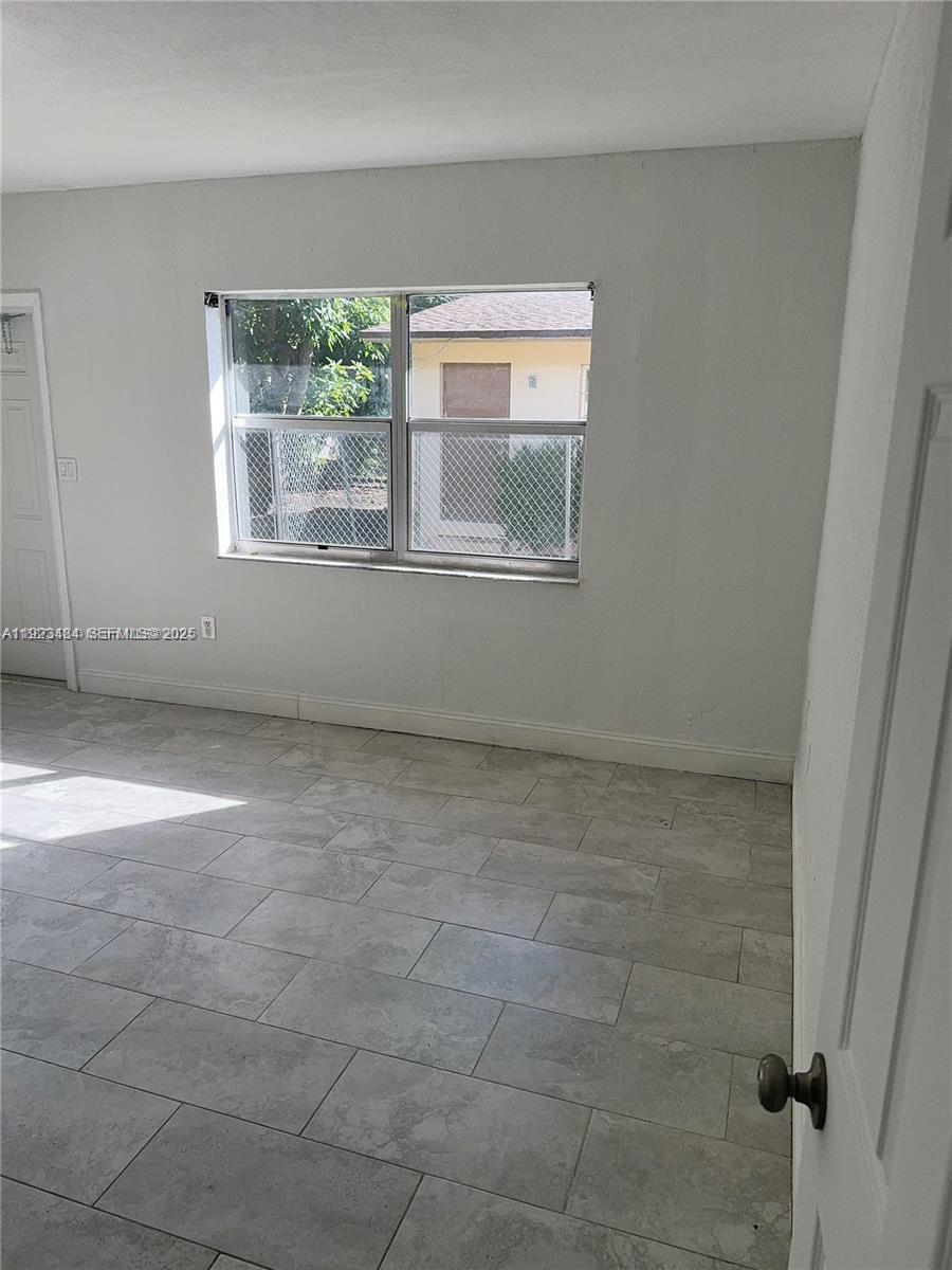 BISCAYNE COURT - Residential Lease