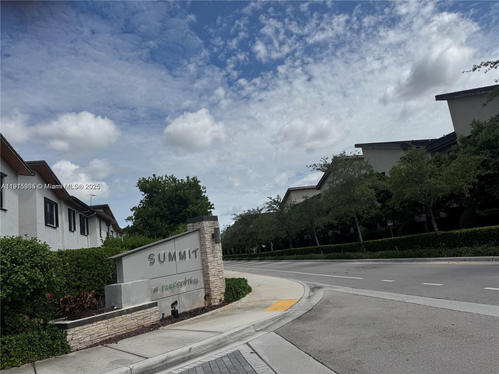 GRAND BAY SOUTH TOWNHOMES - Residential