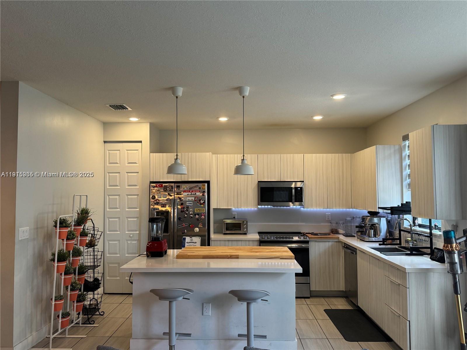 GRAND BAY SOUTH TOWNHOMES - Residential