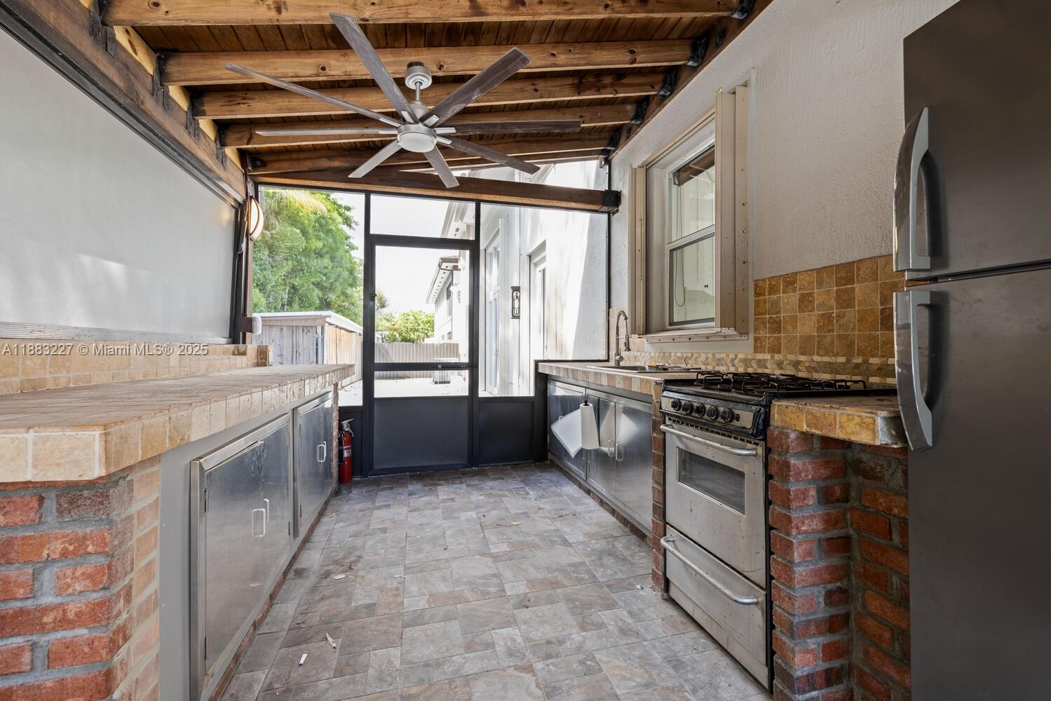 GABLES EDGE - Residential Lease