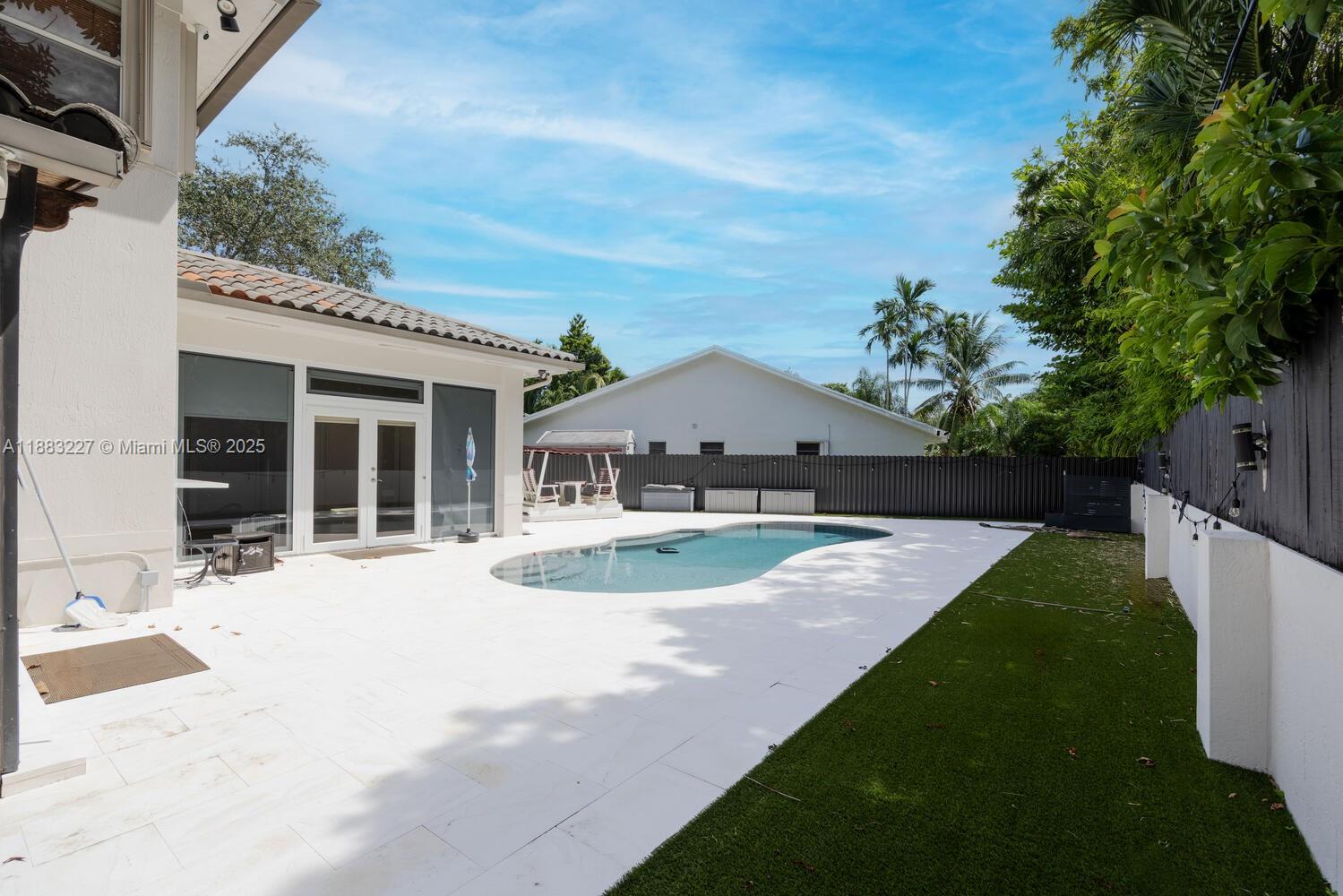 GABLES EDGE - Residential Lease