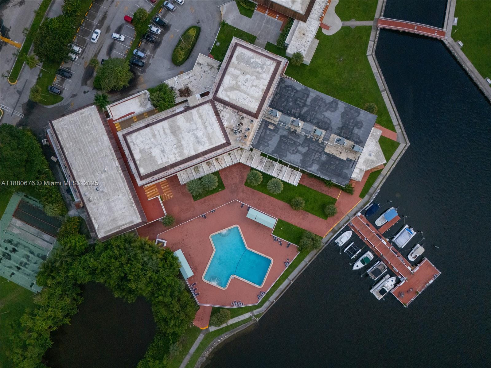 POINT EAST SEC III CONDO - Residential