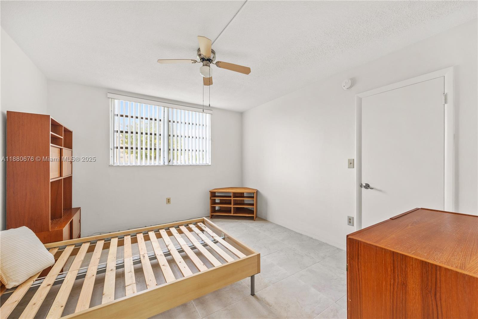 POINT EAST SEC III CONDO - Residential
