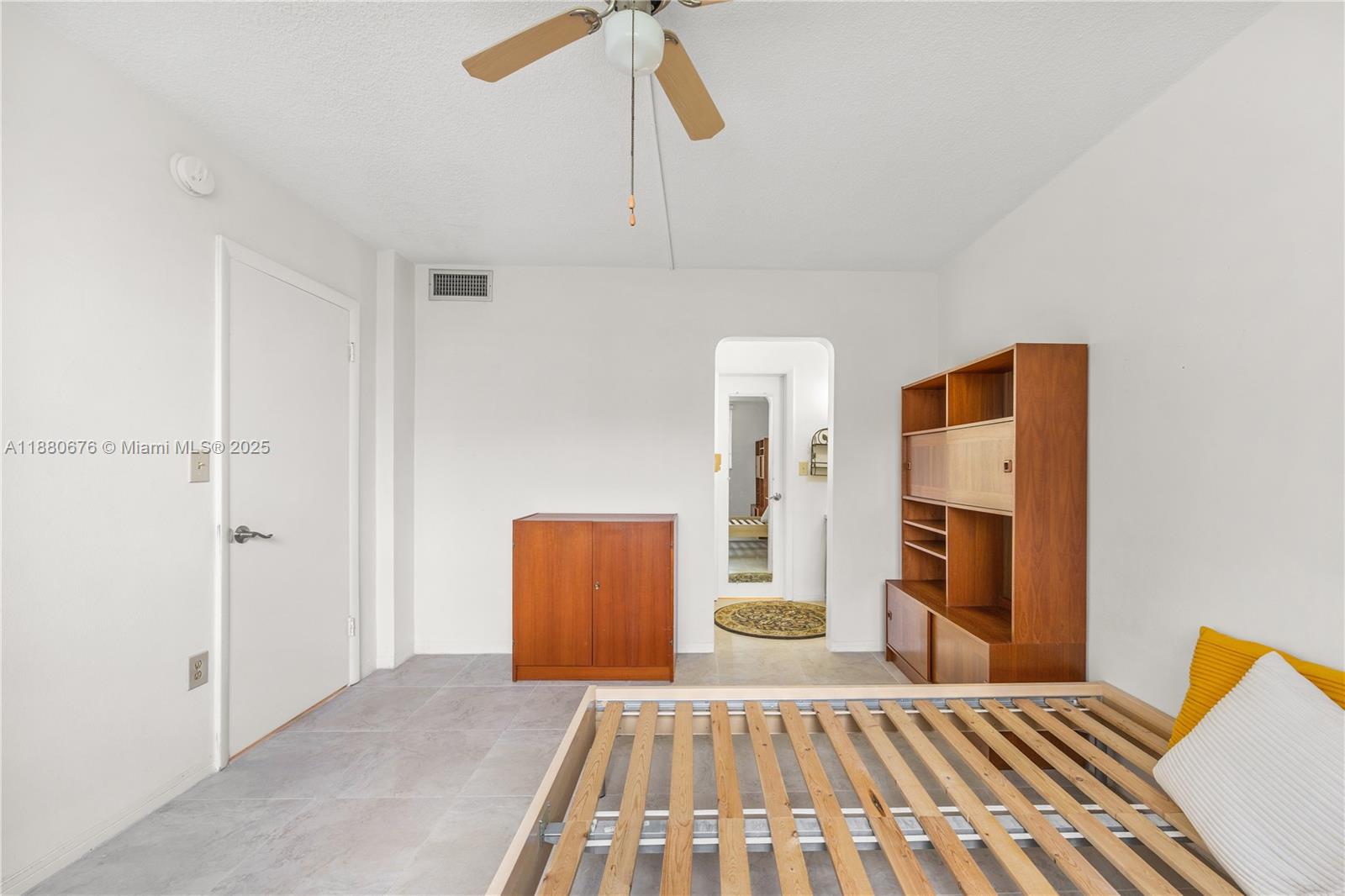POINT EAST SEC III CONDO - Residential