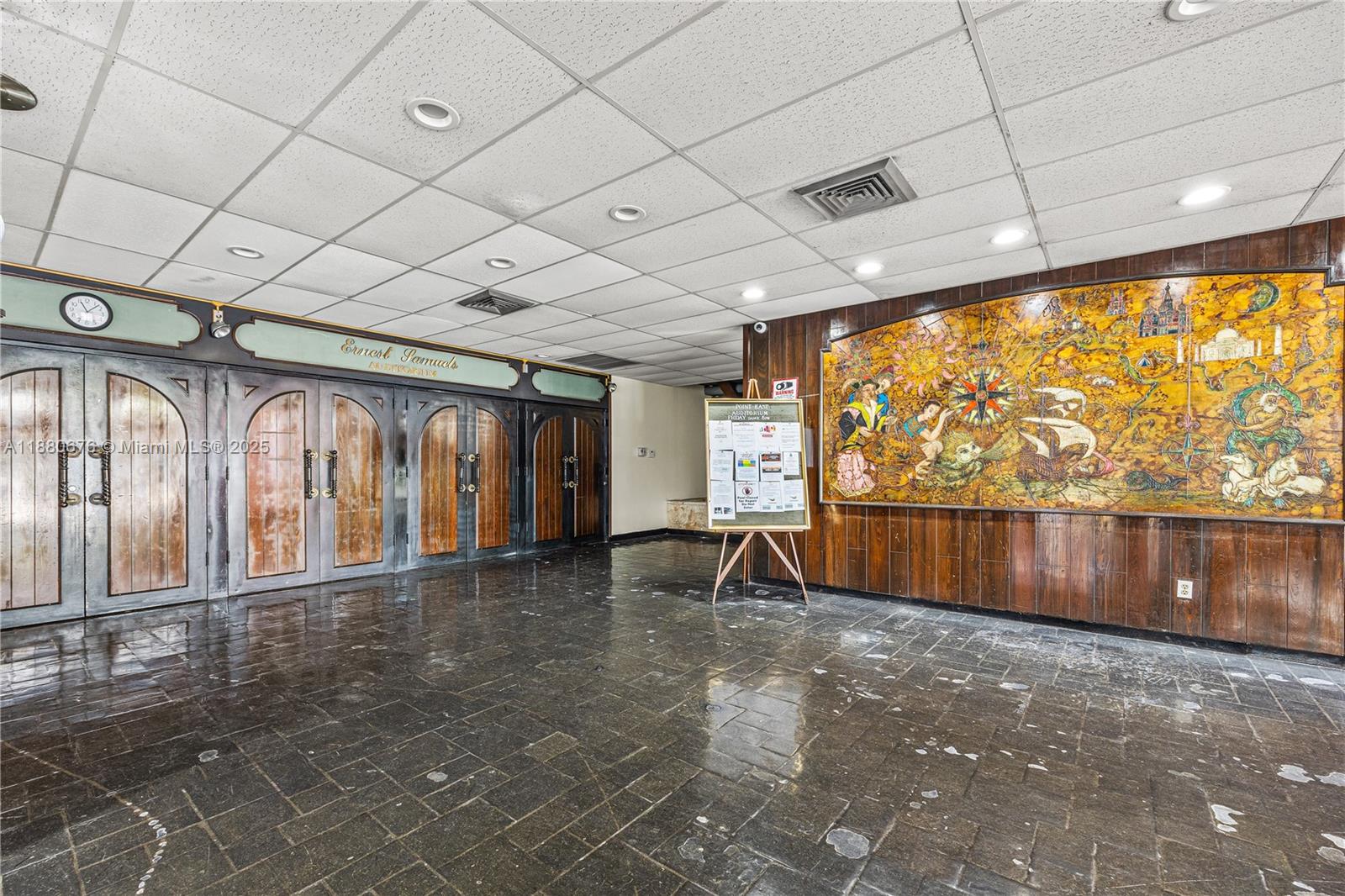 POINT EAST SEC III CONDO - Residential
