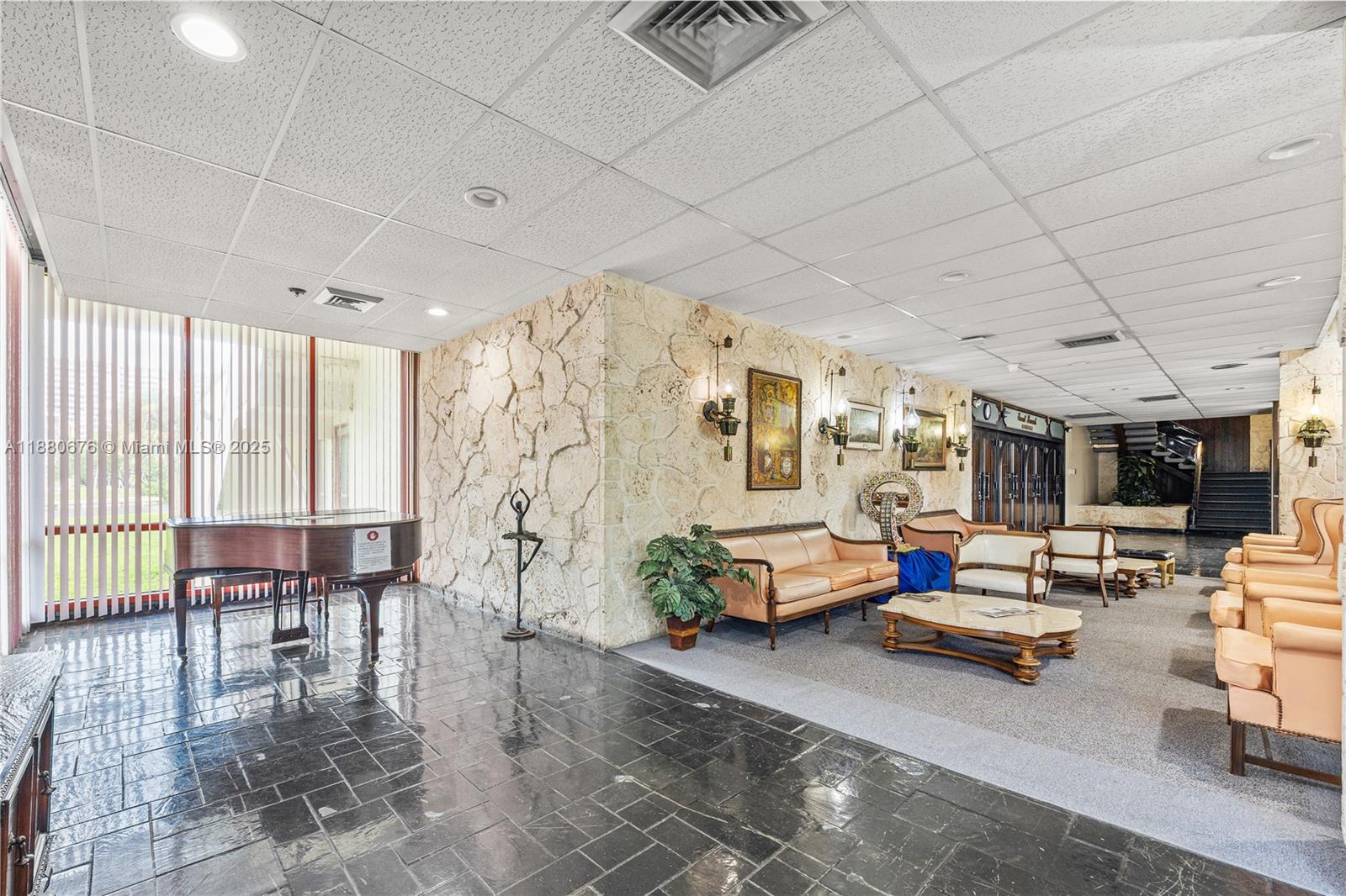 POINT EAST SEC III CONDO - Residential