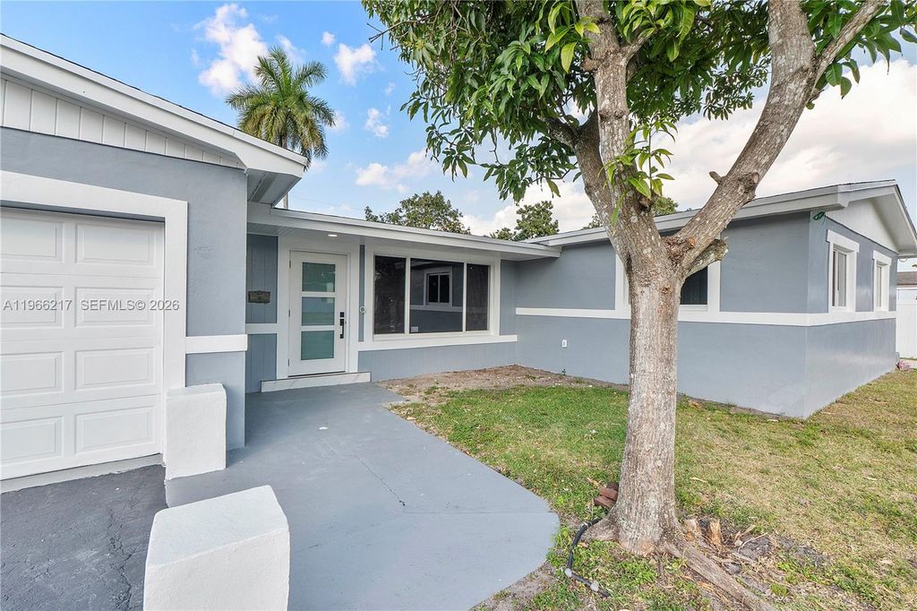 Photo of 4725 NW 5th Ct, Plantation, FL 33317 (MLS # A11966217)