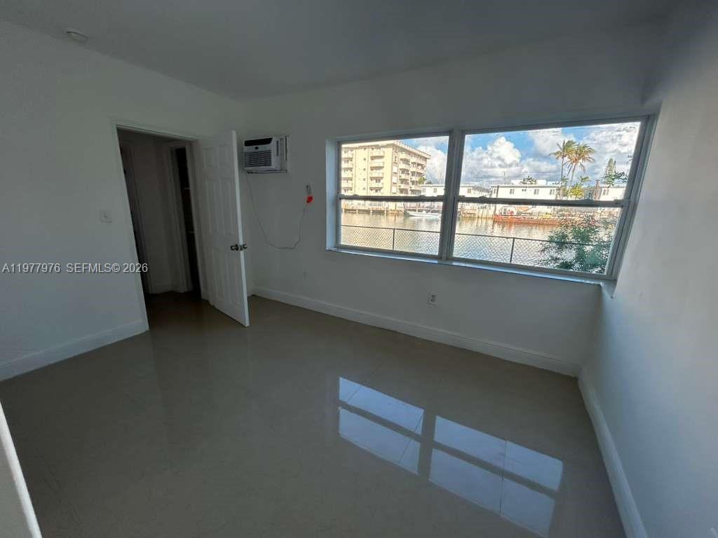 BISCAYNE BCH SUB - Residential Lease