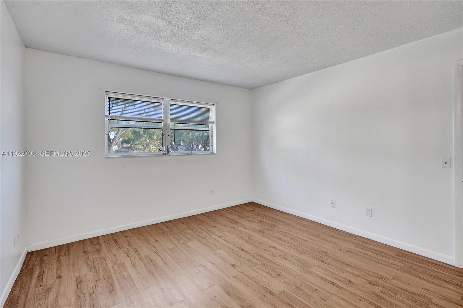 ARROWHEAD CONDO NO I - Residential