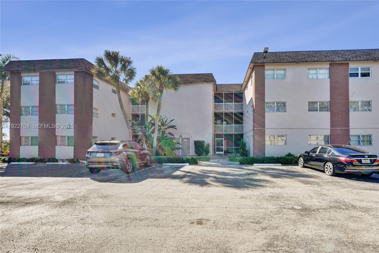 ARROWHEAD CONDO NO I - Residential