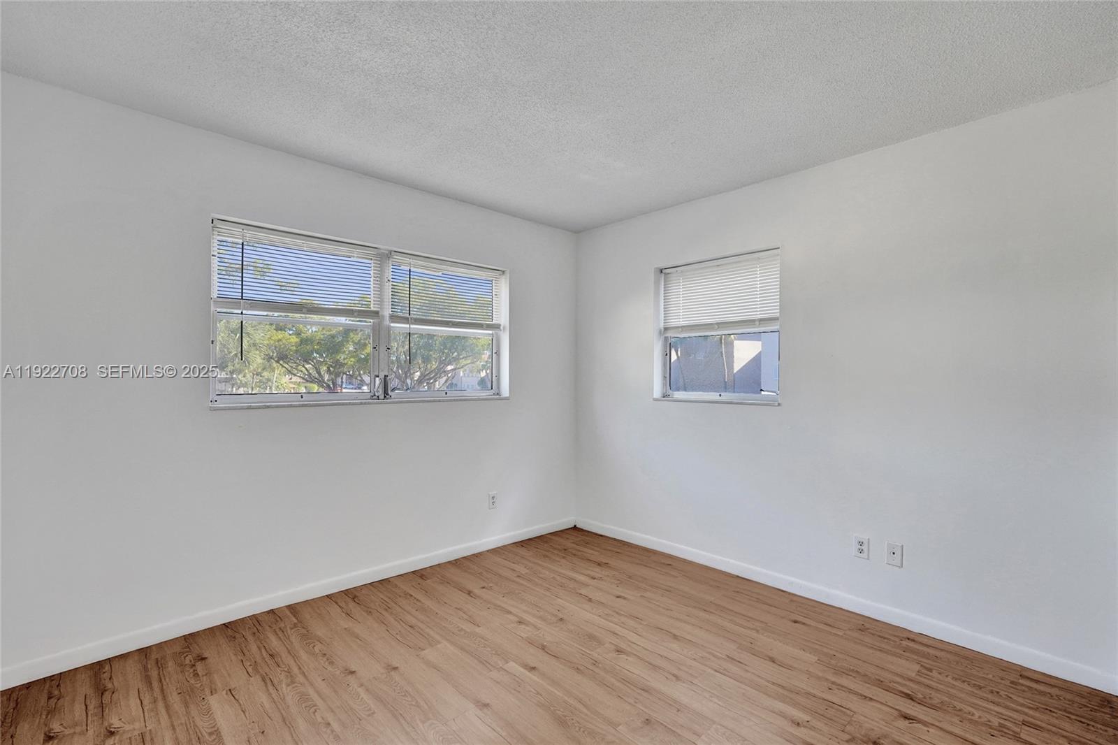 ARROWHEAD CONDO NO I - Residential