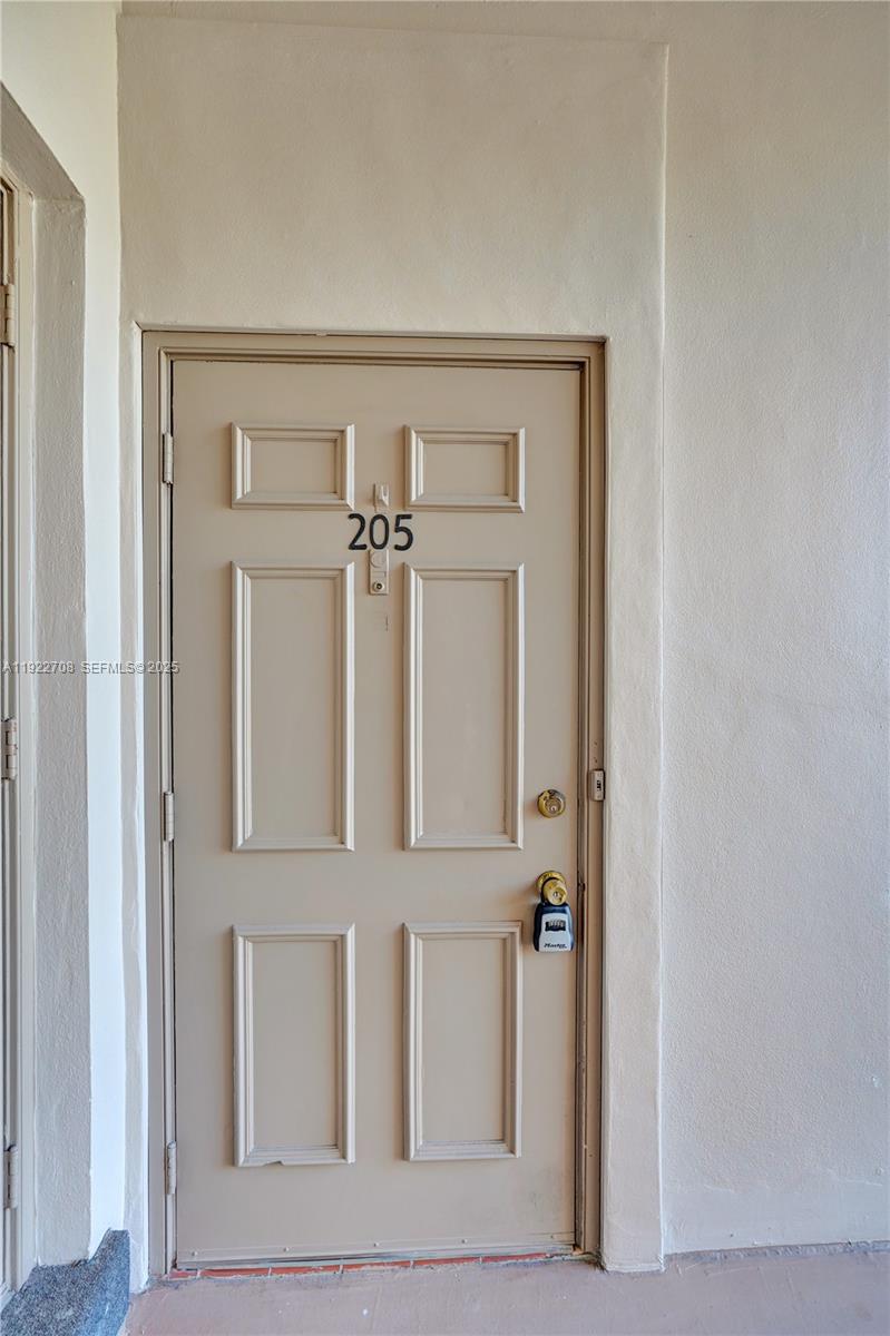 ARROWHEAD CONDO NO I - Residential