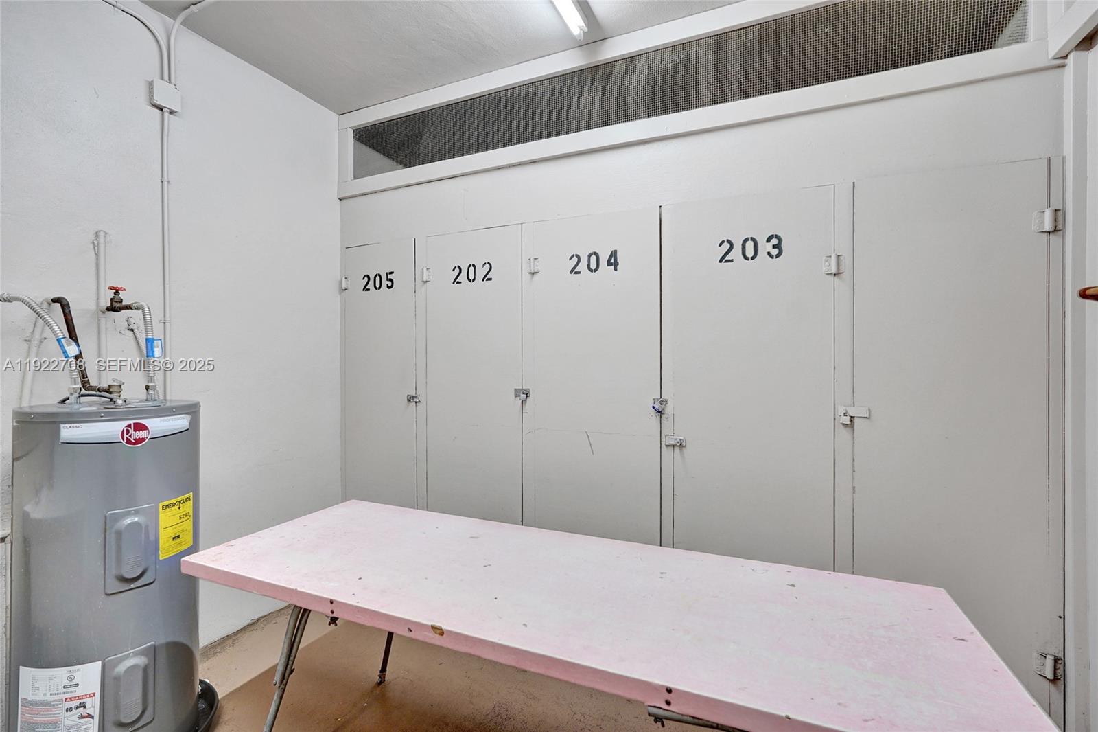 ARROWHEAD CONDO NO I - Residential