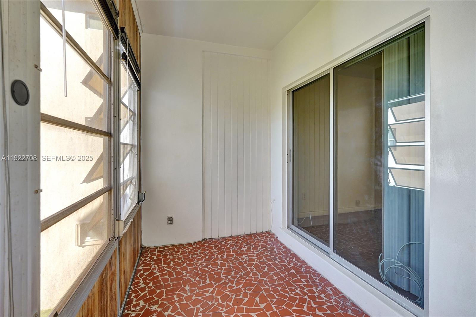 ARROWHEAD CONDO NO I - Residential