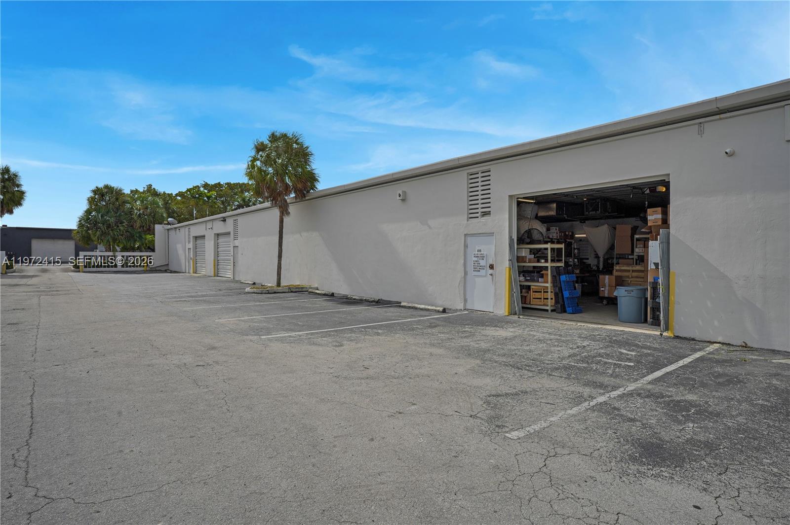 8105 NW 33rd St 8105