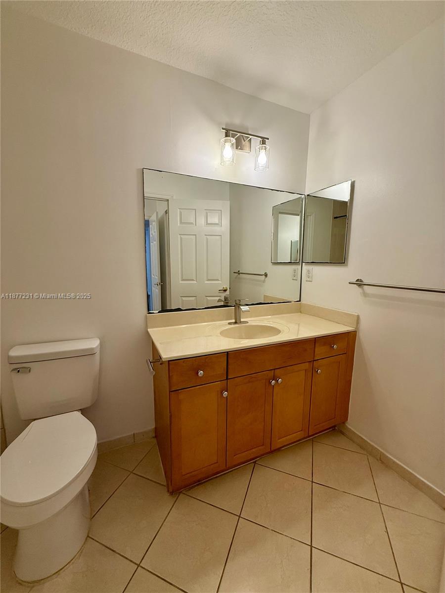 OLYMPIA 2 - Residential Lease