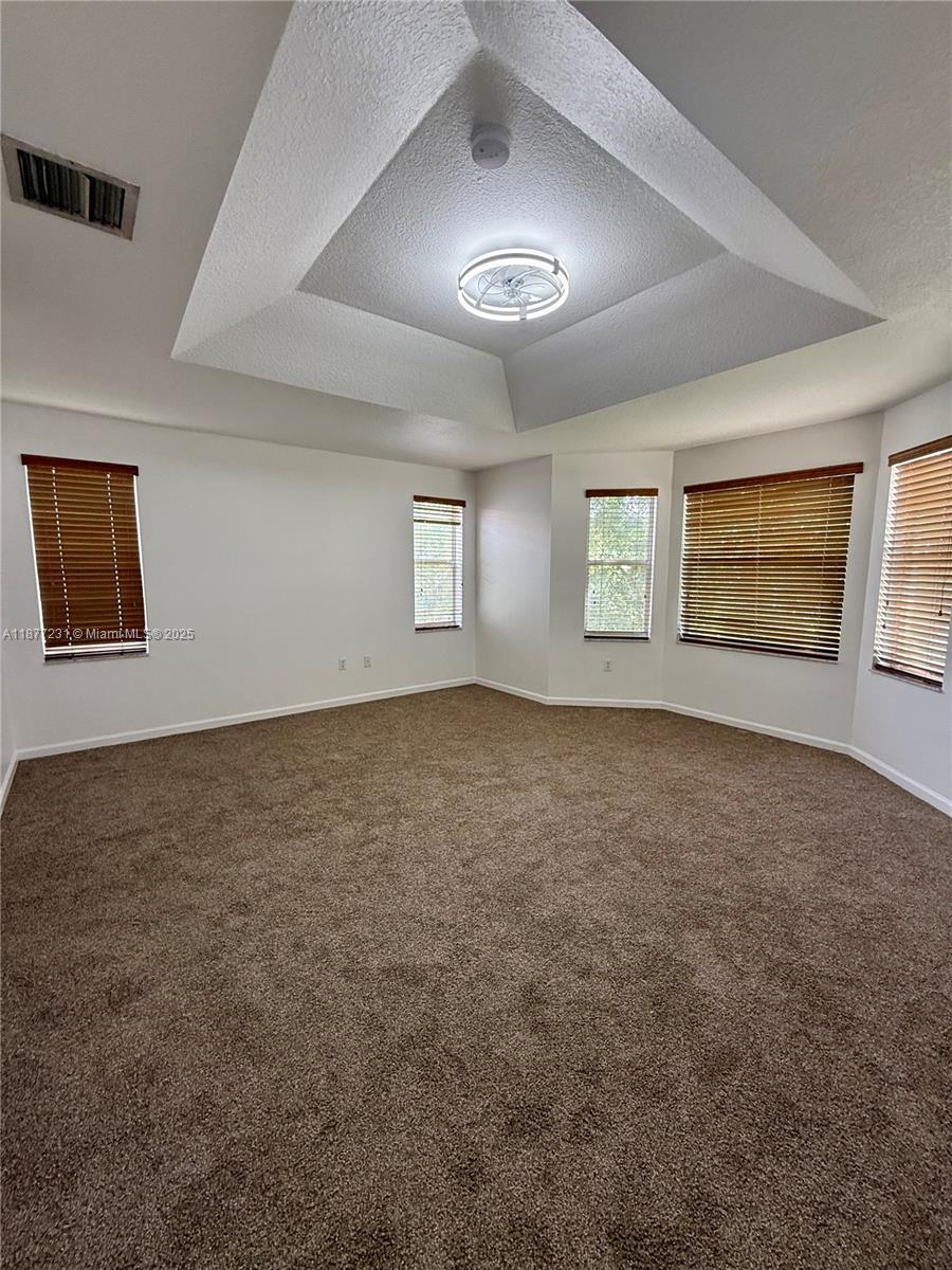 OLYMPIA 2 - Residential Lease