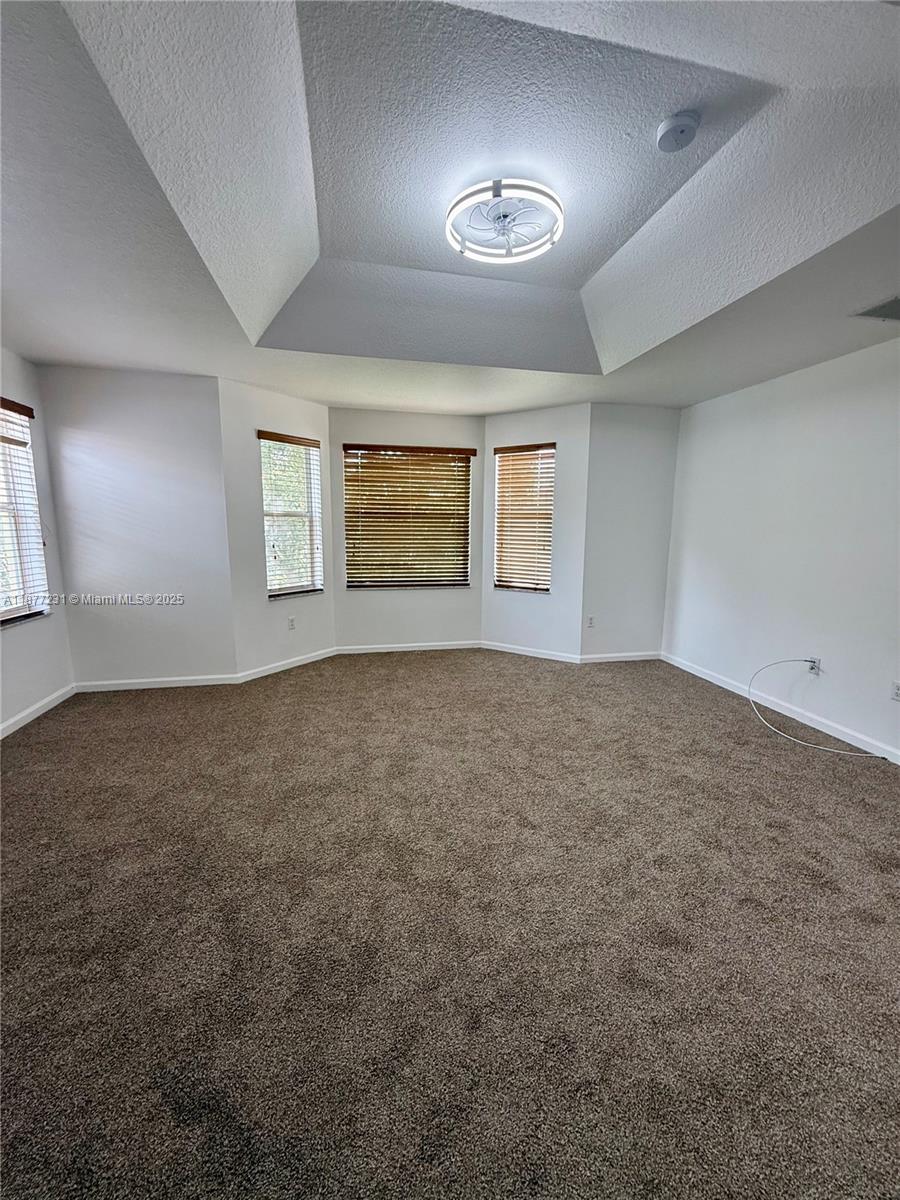 OLYMPIA 2 - Residential Lease