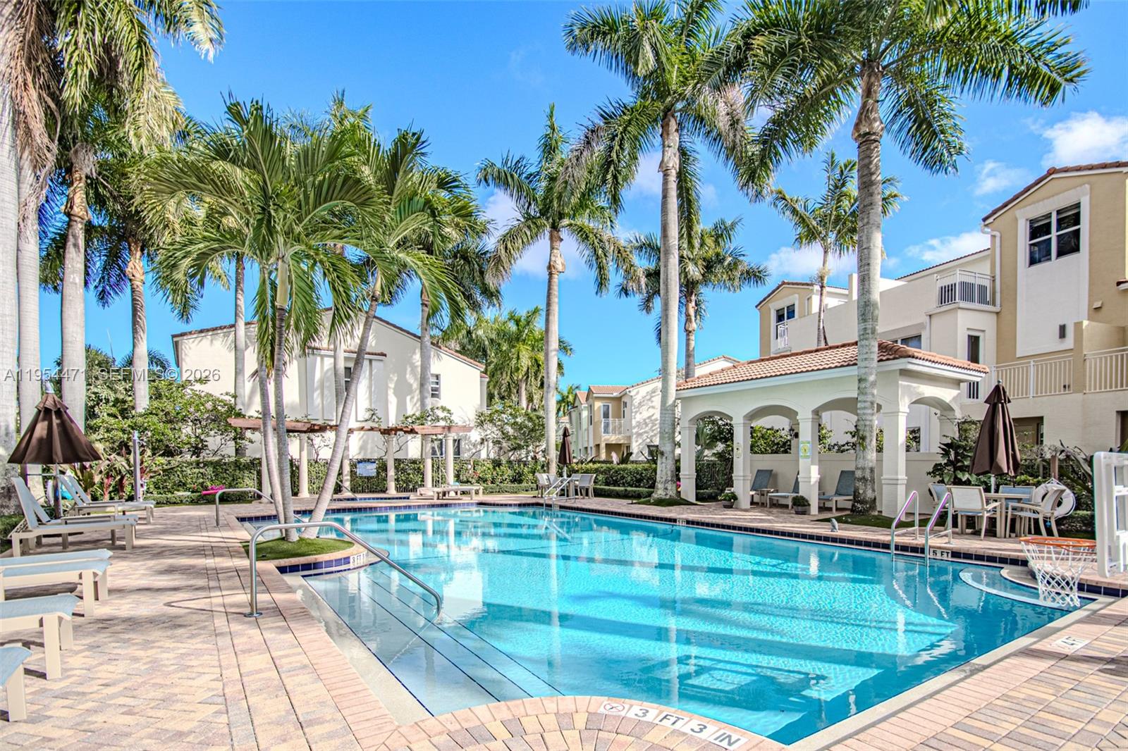 BLUE LAKE TOWNHOMES - Residential