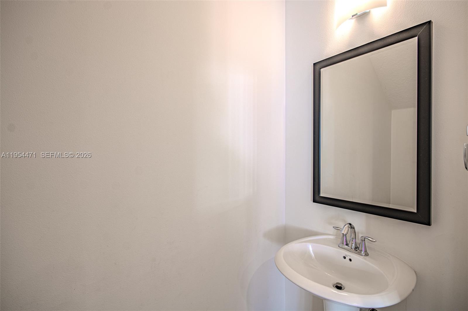 BLUE LAKE TOWNHOMES - Residential