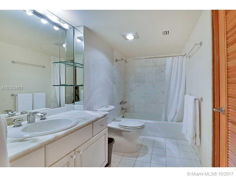 SOUTH POINTE TOWERS CONDO - Residential Lease